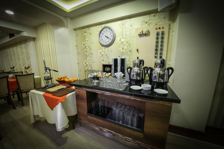 Food & Drinks 5, Asya Hotel, Merkez