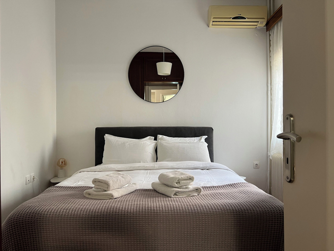Bedroom 4, Cozy Plaka Apartment, Attica