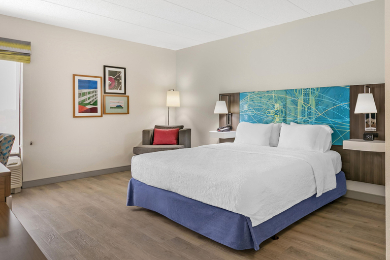 Bedroom 3, Hampton Inn Richmond, Madison