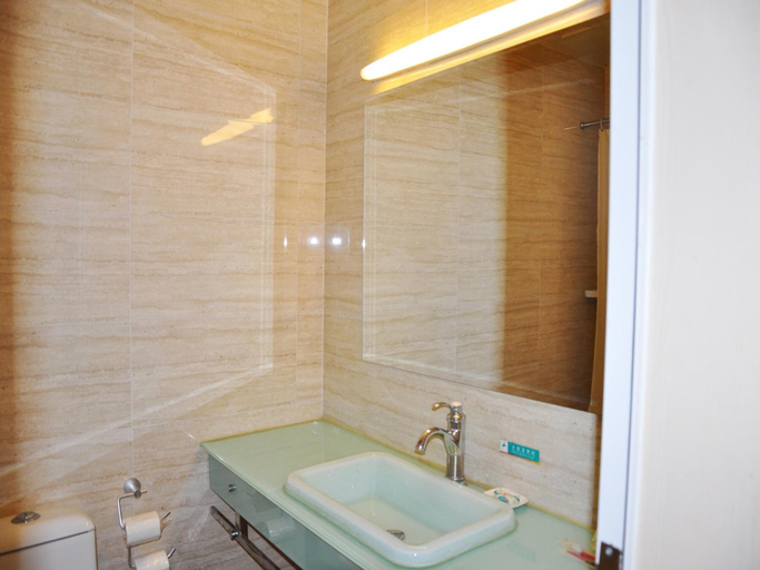 Bathroom, Jinjiang Inn (Beijing Tian'anmen Square Hepingmen Subway Station), Beijing