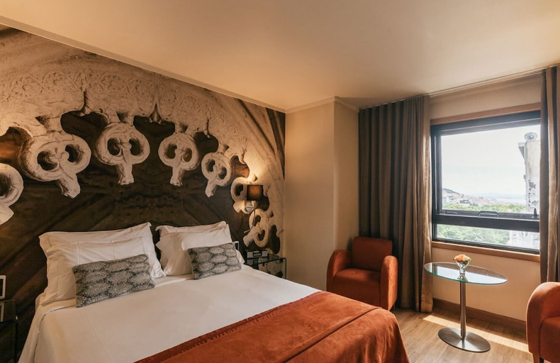 Bedroom 2, Hotel Marques de Pombal, Lisbon