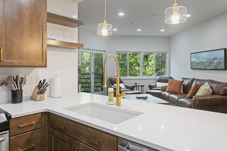 Others 3, Mountain Escape With Loft & Private Deck 2 Bedroom Condo, Summit