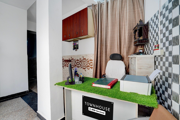 Others 4, Townhouse Sector 13 Gurgaon, Gurgaon