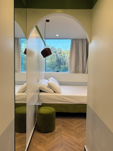 Others 3, Cabins Sleeping Athens, Attica