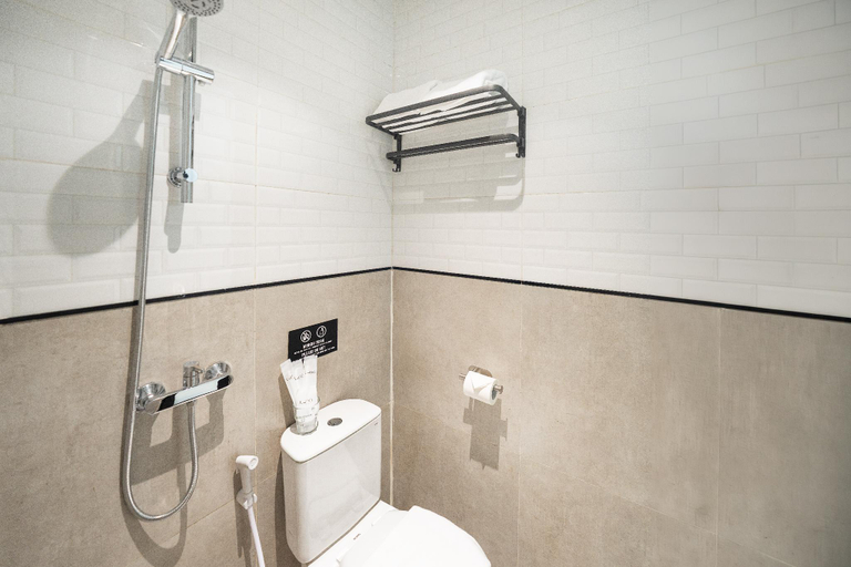 Bathroom, LUNA HOTEL, Batam