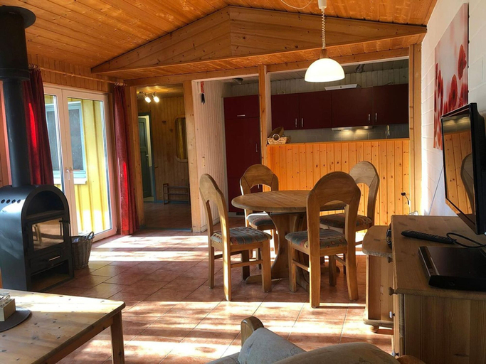 Others 3, Komfortabler Doppelbungalow mit Terrasse im Ferienpark Mirow, Mecklenburgische Seenplatte