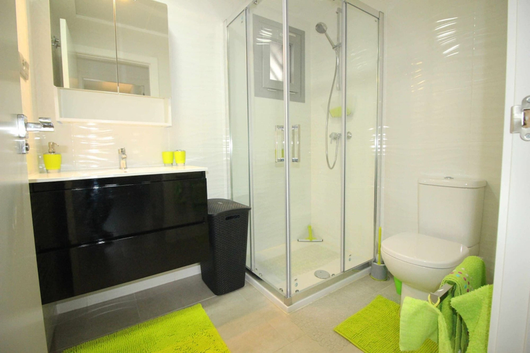 Bathroom 4, Groundfloor Property Amalia Torrevieja, Alicante