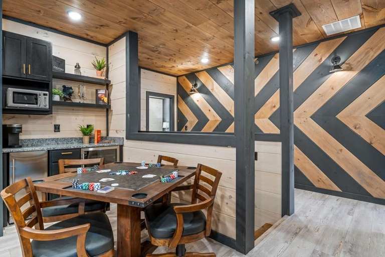 Others 5, Timber & Stone, Sevier