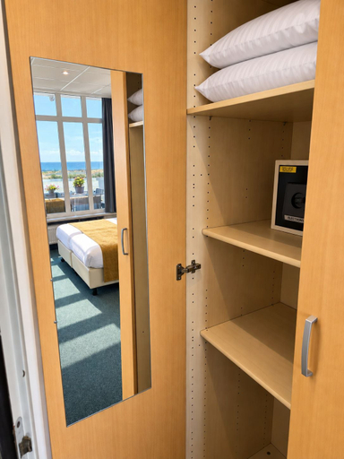 Bedroom 3, Hotel Zee en Duin, Katwijk