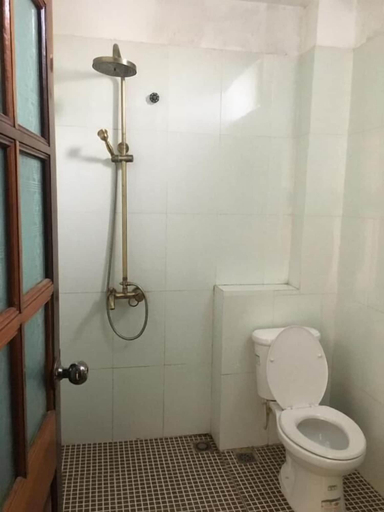 Bathroom 3, Tinh Doi Sapa Guest House, Sa Pa