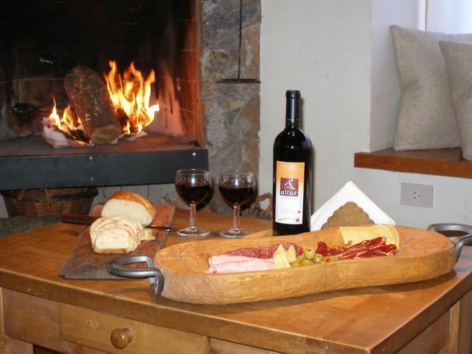 Food & Drinks, Cabañas Aitue, Lacar