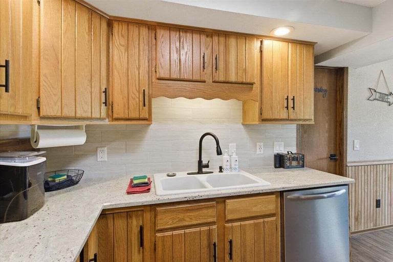 Others 3, Lakefront Fun With Private Dock, Firepit, Swim Mat, Kayaks & Screened Lake Room, Morgan