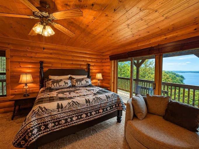 Others 5, Hollow Tree Lodge With Game Room, Camden