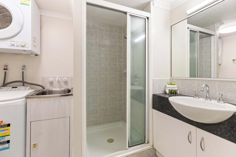 Bathroom 5, Port Douglas Sands Resort, Douglas