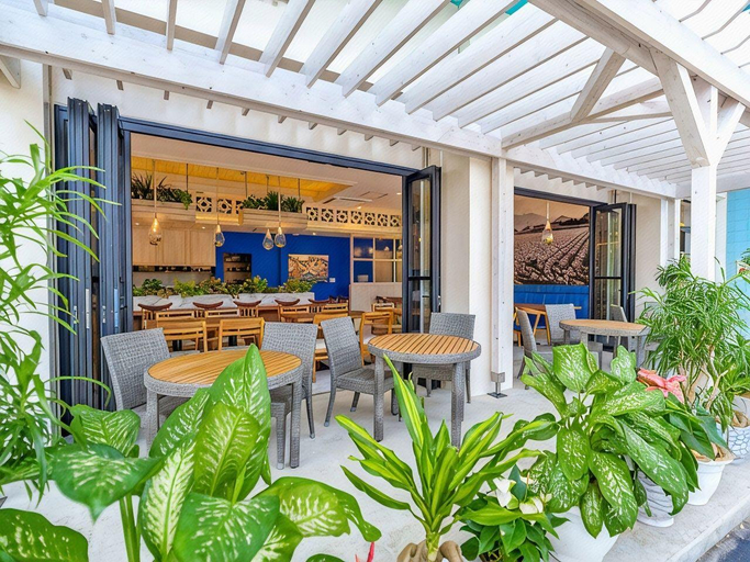 Food & Drinks 4, Villa Amalfi, Miyakojima