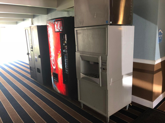 Public Area 3, Economy Inn North Randall, Cuyahoga