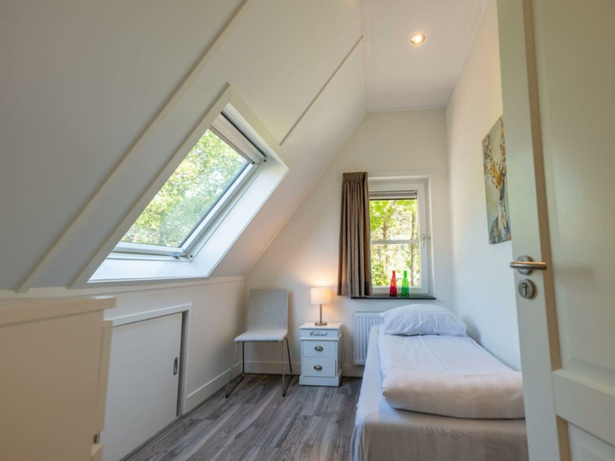 Others 3, Holiday Home in Lochem With Terrace, Lochem