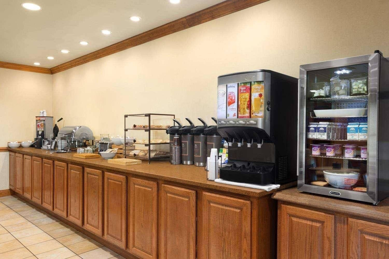 Food & Drinks 5, Country Inn & Suites by Radisson, Saraland, AL, Mobile