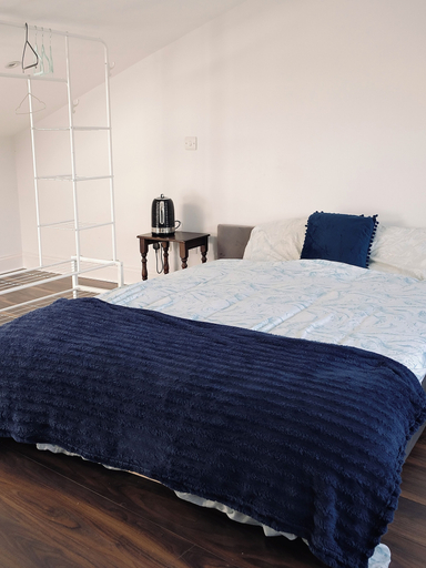 Others 5, Angel en-suite rooms, London