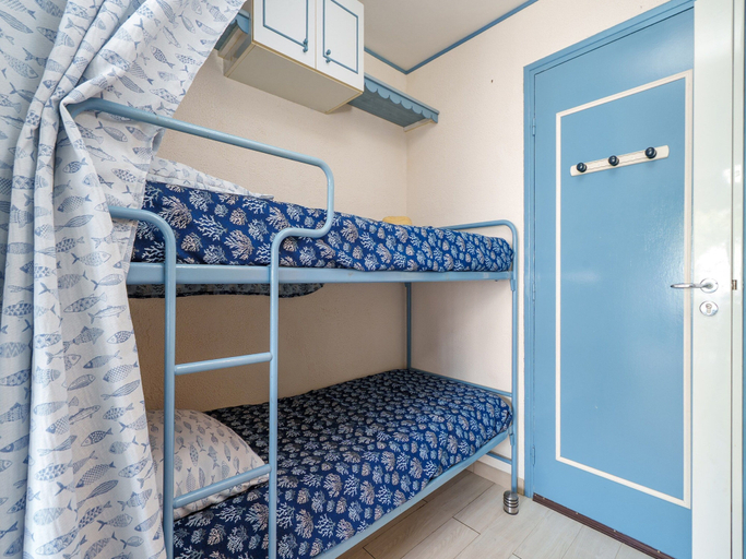 Others 5, Modern Apartment Near Mole, Hérault