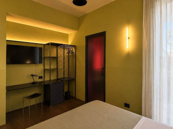 Others 2, CHROMA DESIGN ROOMS, Roma