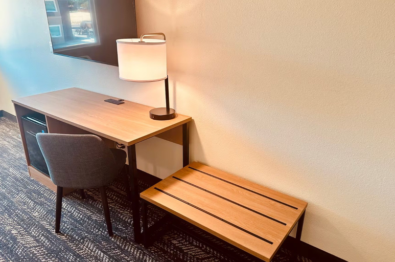 Public Area 2, Ramada by Wyndham Merced, Merced