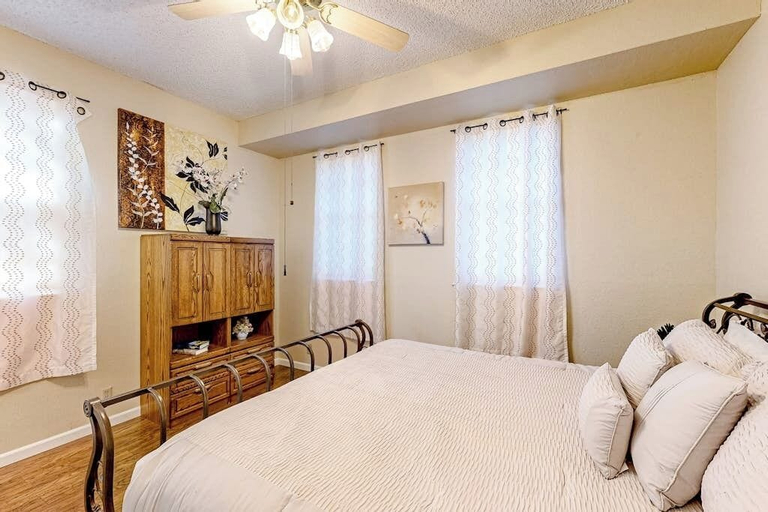 Others 2, Golf Course-view Home With Yard, Grill, AC, & Washer/ Dryer - Dog-friendly, Travis