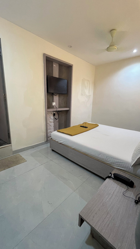 Others 3, Sanvith Palace, Thane
