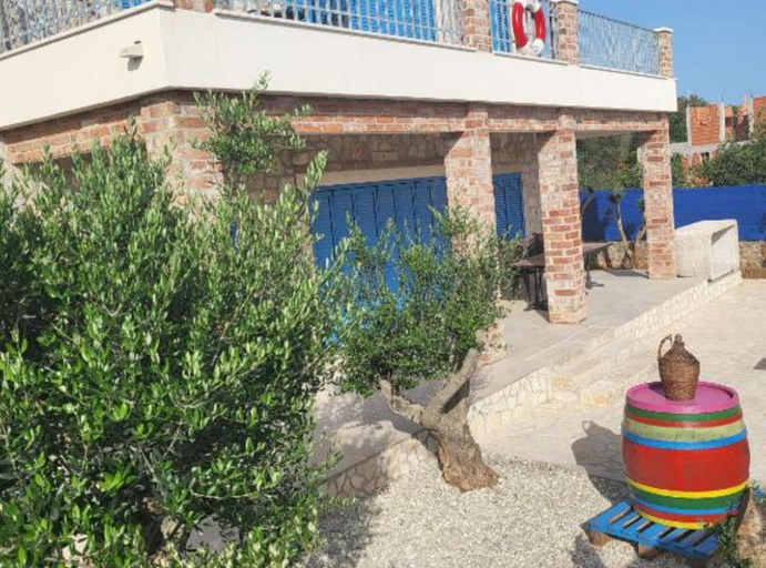 Others 5, Villa Panda, Pašman