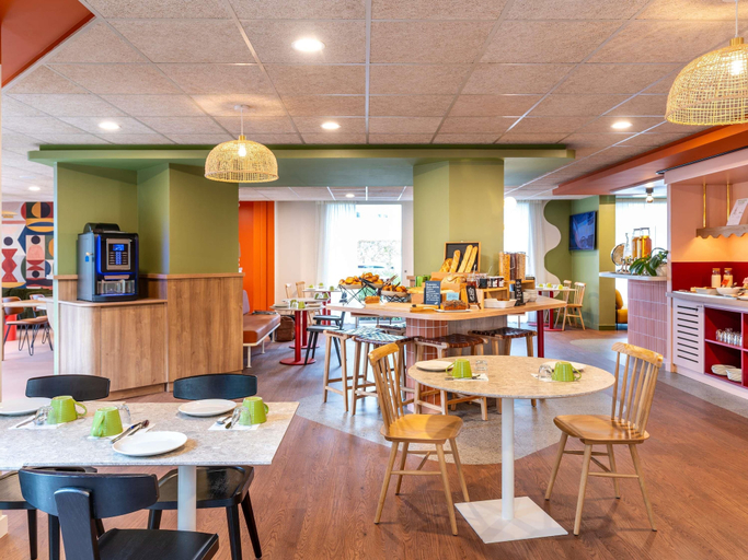 Food & Drinks 5, ibis Styles Prevessin Geneve Airport, Ain