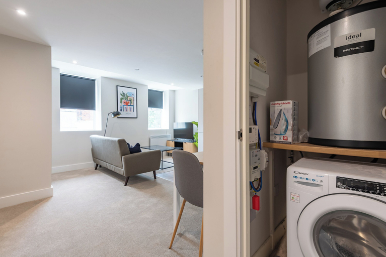 Others 4, 1Bedroom Apartment in Hull City Centre, Kingston upon Hull