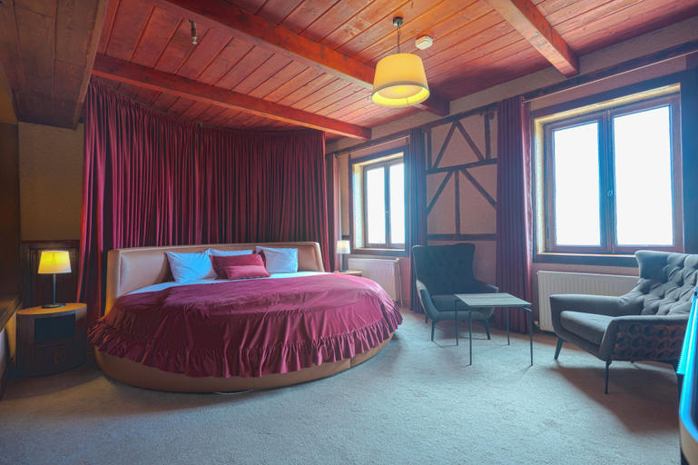 Bedroom 4, Zifin Hotel, Dereli