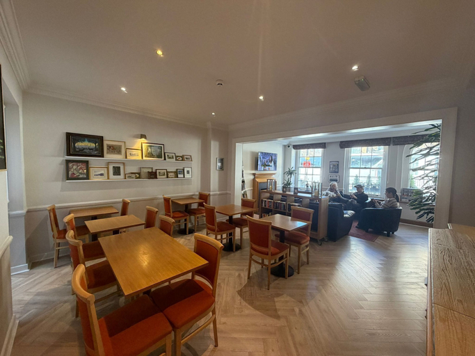 Food & Drinks 5, Americana Hotel, London