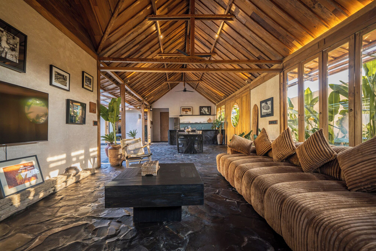 Others 2, Rahasia Rumah Kerang Uluwatu, Badung