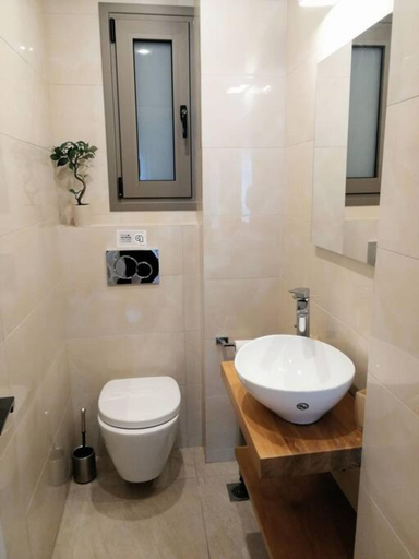 Bathroom 4, Elegant Apartment in Acropolis, Attica