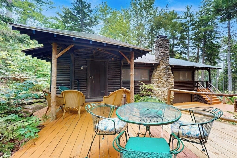 Others 3, Dreamy Wooded Cabin W/ Spacious Deck, Free Wifi, Secluded Location & More, Lincoln