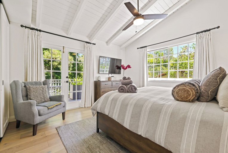 Others 3, Beverly Hills Bungalow, Los Angeles