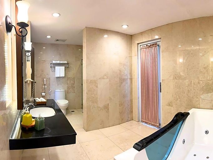 Bathroom 5, Villa Ibarra Tagaytay, Tagaytay City