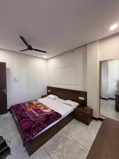 Others 5, Hotel Jaya Shree, Ujjain