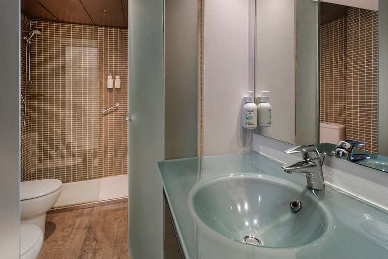 Bathroom 4, B&B HOTEL Vitoria General Álava, Álava