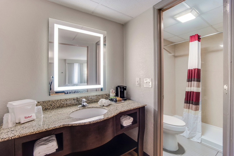Bathroom 4, Red Roof Inn St George, SC, Dorchester