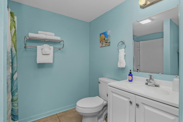 Bathroom 4, Latitude 26 Waterfront Resort & Marina, Lee