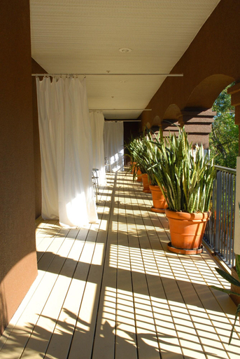 Others 5, The Eo Inn - Downtown, Orange
