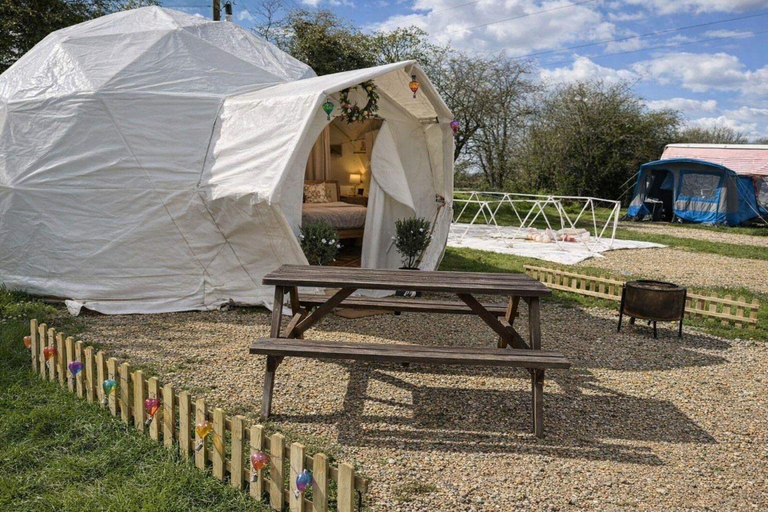 Others 3, The Leaf & Lantern Dome - Sleeps 5 - Dog Friendly, Wiltshire