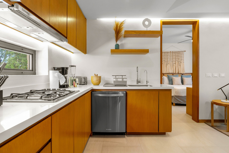 Others 4, 2BR Condo in La Cruz With Pool, Balcony, AC, Wifi & Kitchen, Compostela