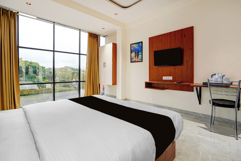 Others 4, Deluxe Chakan Corporate New Royal Inn, Pune
