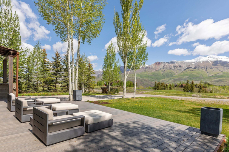 Others 2, The Overlook Telluride-Includes 2 Ski Passes 5 Bedroom Home, San Miguel