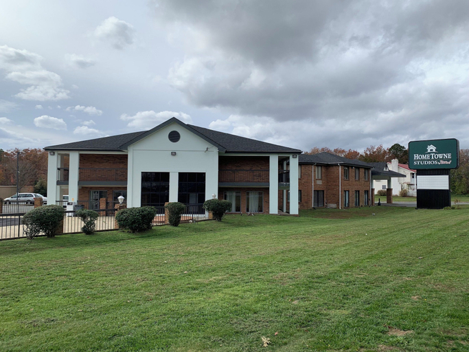 Exterior & Views 1, HomeTowne Studios By Red Roof Egg Harbor–Atlantic City Airport, Atlantic