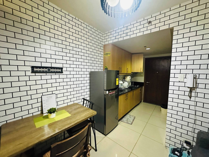 Others 3, Serene 1-bedroom Apartment With Shared Pool in Pasay, Pasay City