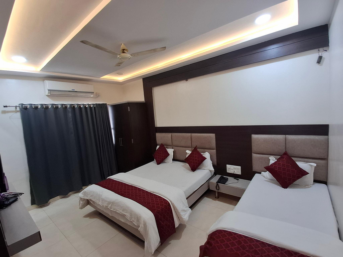 Bedroom 4, Hotel Sai Tulsi, Ahmadnagar